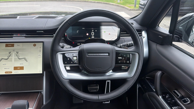 Land Rover Range Rover 3.0 P460e SE 4dr Auto Estate - Image 15